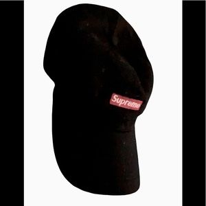 NWOT’s Supreme Dupe Dad Hat 🕶️🤗